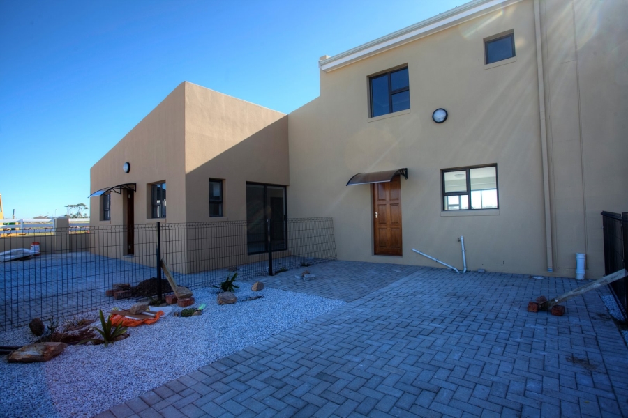 To Let 2 Bedroom Property for Rent in Parsonsvlei Eastern Cape